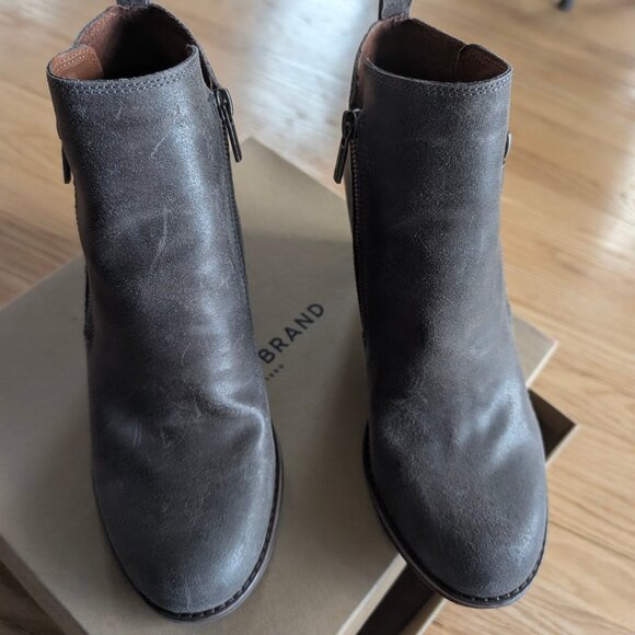 NEW Lucky Brand Yesterr Wedge Heel Booties Leather Women's 11 Ankle Boot gray - Picture 4 of 13